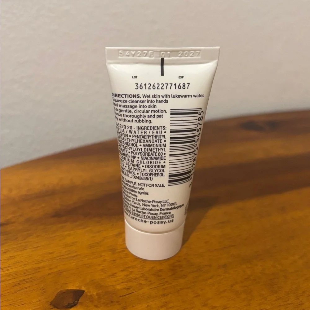 NWT La-Roche Posay Toleriane Hydrating Gentle Cleanser, 0.5 Fluid Ounces